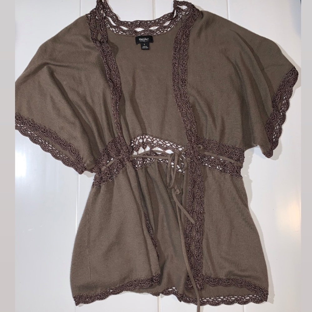 Little cardigan top